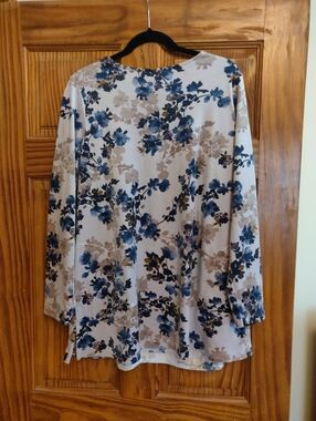 Floral Long Sleeve Tunic Sweater in Blue and Beige